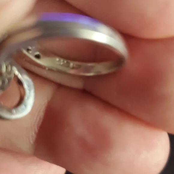 VINTAGE STERLING SILVER SWIRLY RING - Picture 2 of 4